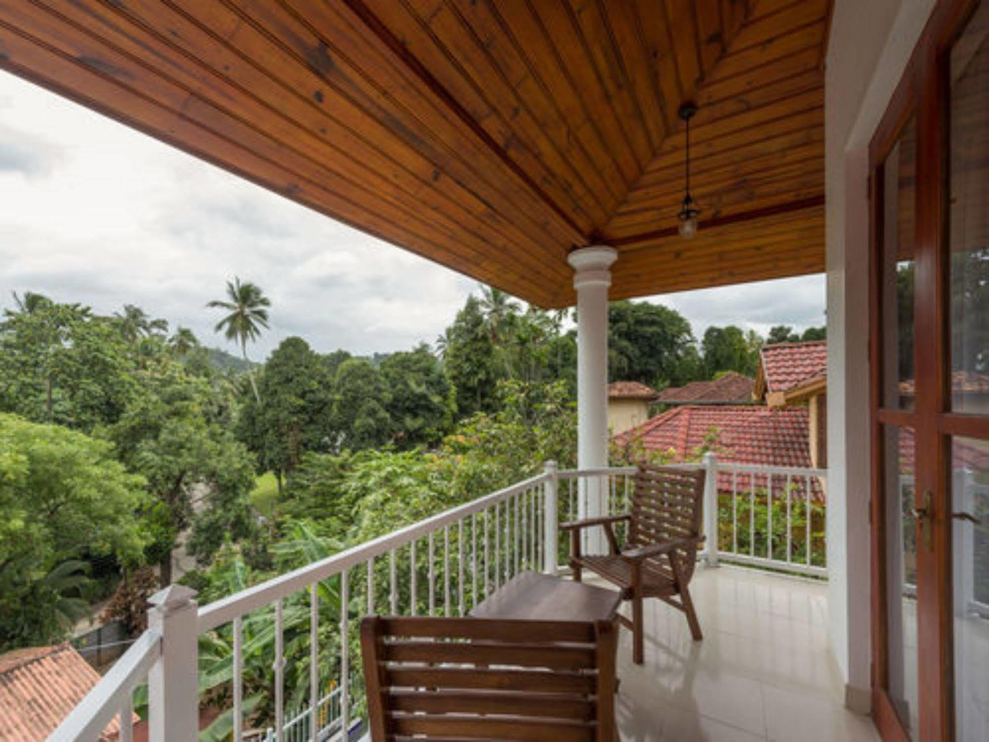 Orchid Villa Канди Екстериор снимка