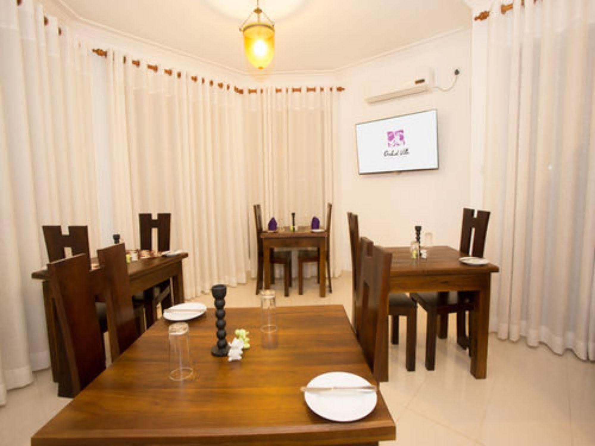 Orchid Villa Канди Екстериор снимка